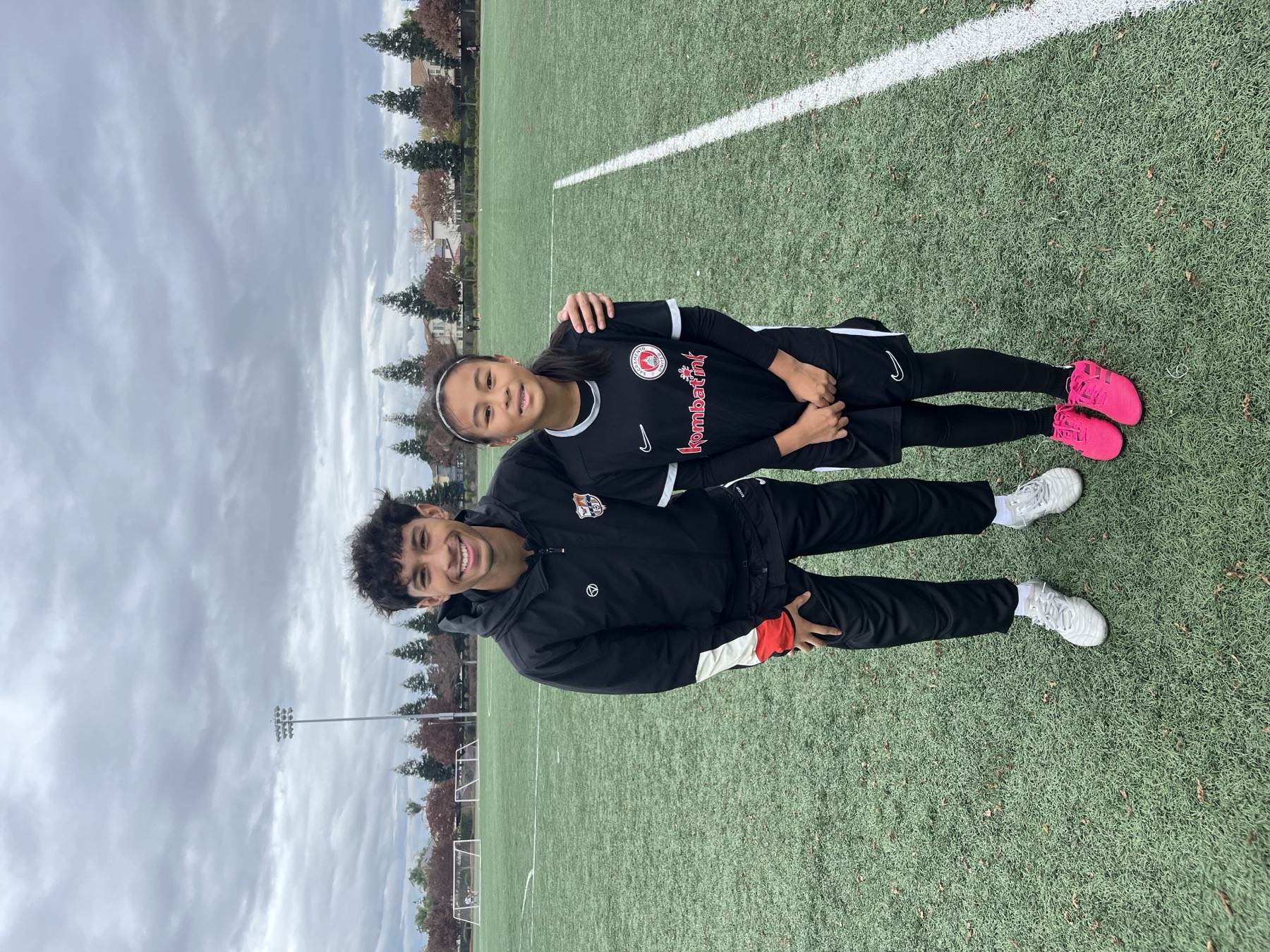 Jaden Campos with a young player after a 1-on-1 training session